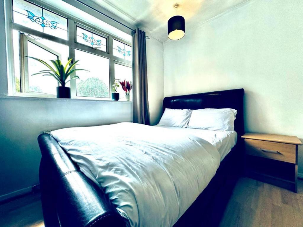 Whitechapel Lindley House R2 Hotel London Exterior photo